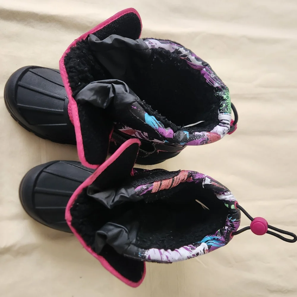 Athletech Kids Rain & Snow Boots - Black and Pink Size 5